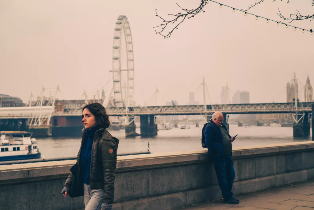 fujifilm-xt30-24-shots-street-photography-london-16 Young woman in London with the London Eye in background. Fujifilm X-T30 full manual 24 shots only